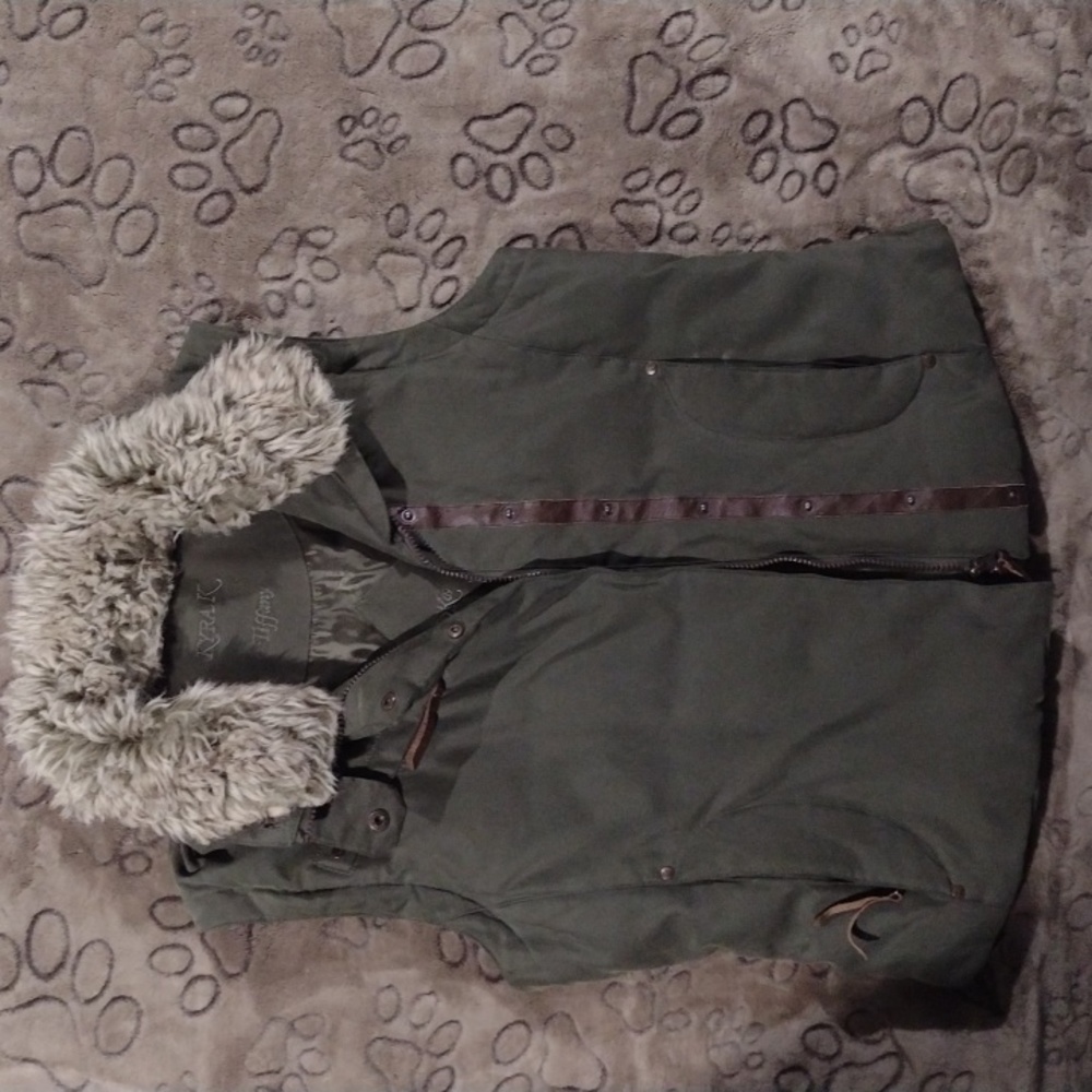 Women's Riding Vest Green size Medium Kyrak K like New